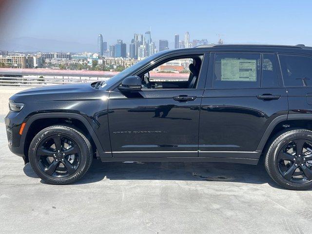 new 2024 Jeep Grand Cherokee car, priced at $45,080