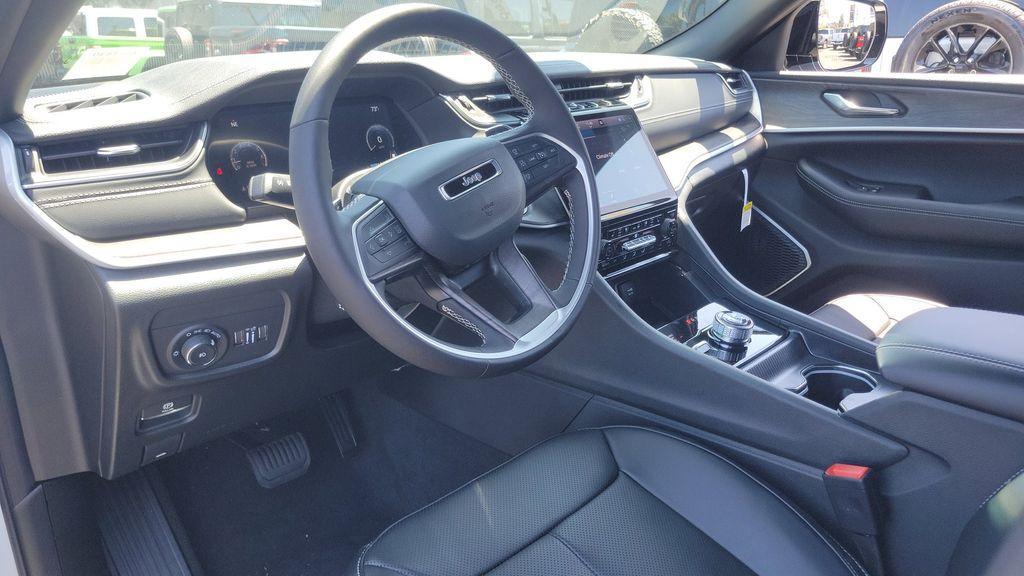 new 2025 Jeep Grand Cherokee L car, priced at $55,117