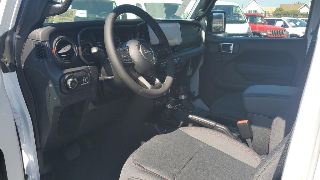 new 2025 Jeep Wrangler car, priced at $58,983