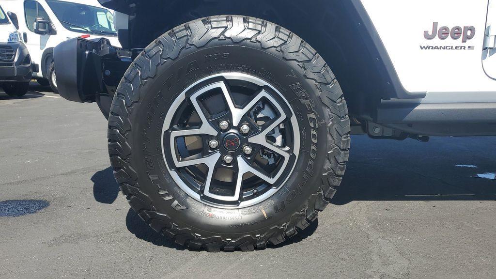 new 2025 Jeep Wrangler car, priced at $58,983