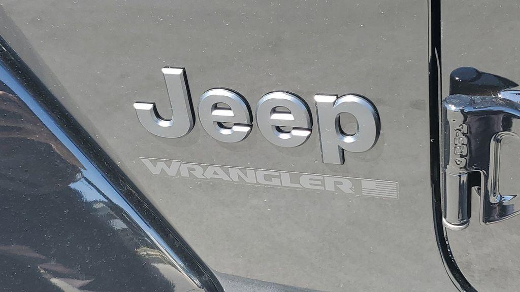 new 2025 Jeep Wrangler car, priced at $55,427
