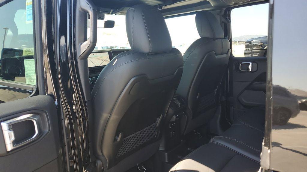 new 2025 Jeep Wrangler car, priced at $55,427
