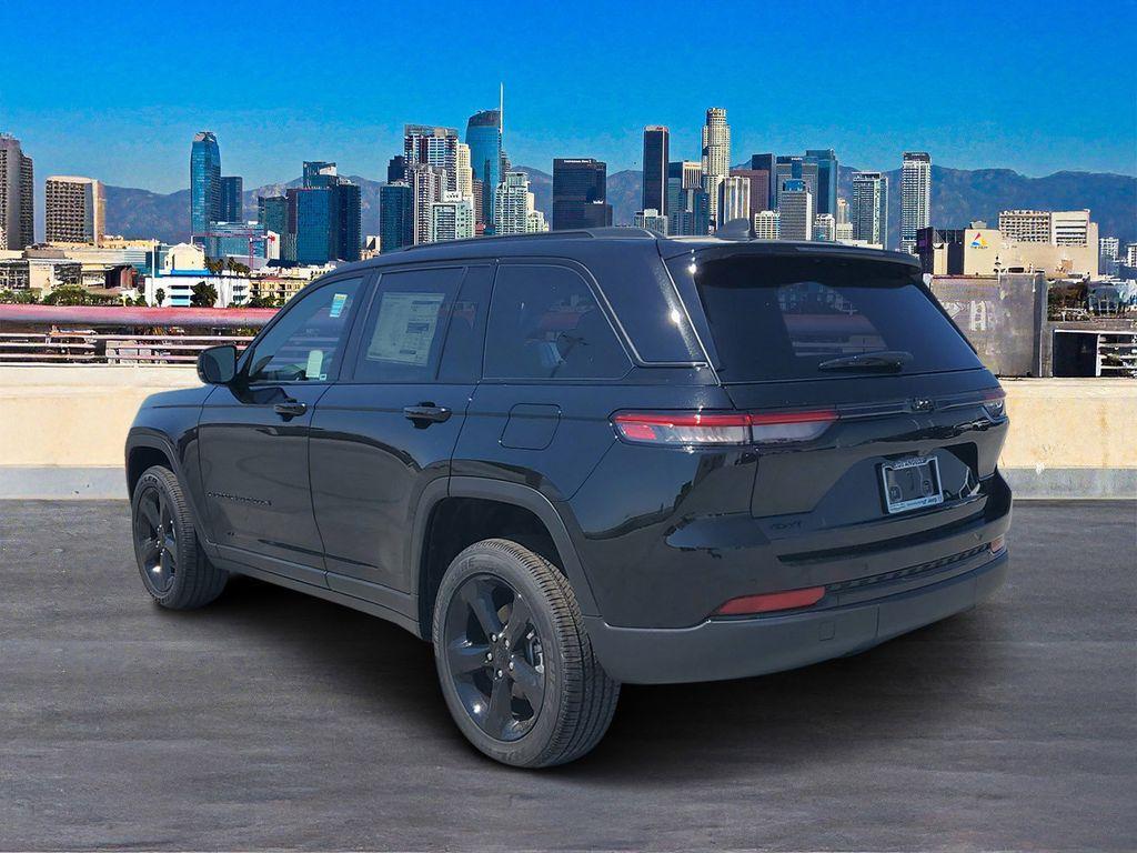 new 2025 Jeep Grand Cherokee car, priced at $39,587