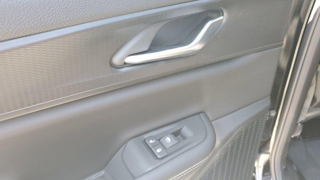 new 2025 Jeep Grand Cherokee car, priced at $39,587