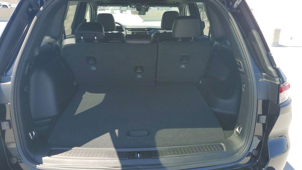 new 2025 Jeep Grand Cherokee car, priced at $39,587