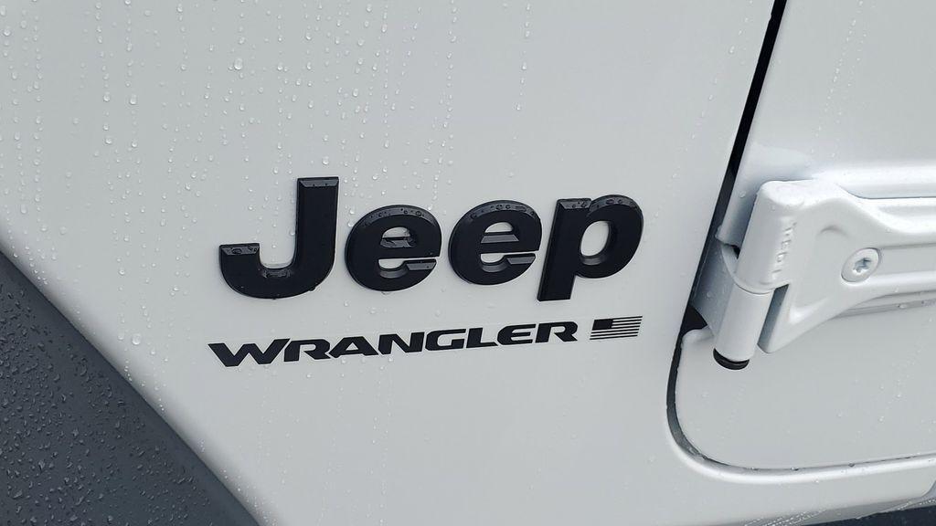 new 2025 Jeep Wrangler car, priced at $37,676