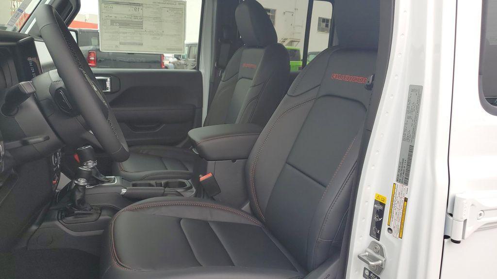 new 2025 Jeep Gladiator car, priced at $58,150
