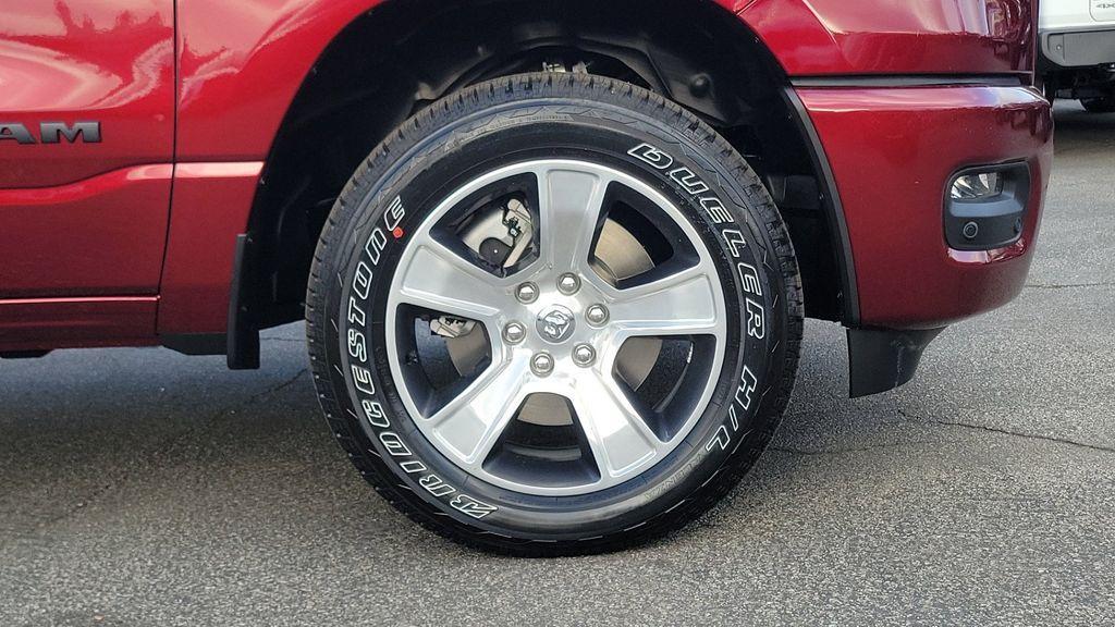 new 2025 Ram 1500 car, priced at $45,443