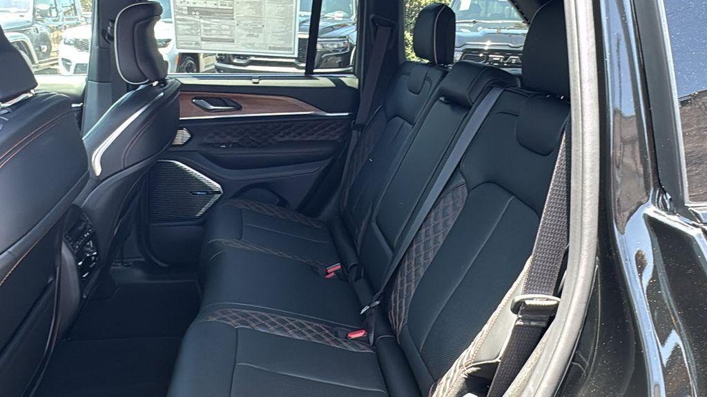 new 2025 Jeep Grand Cherokee car, priced at $63,184