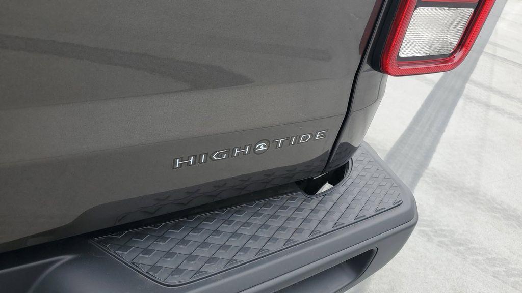 new 2025 Jeep Gladiator car, priced at $44,877