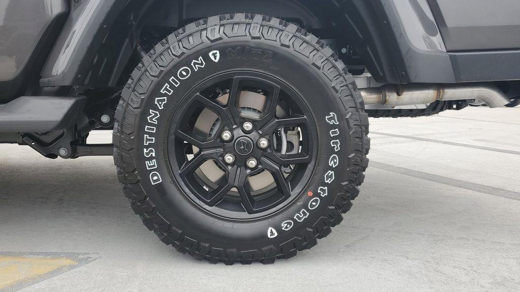 new 2025 Jeep Gladiator car, priced at $44,877
