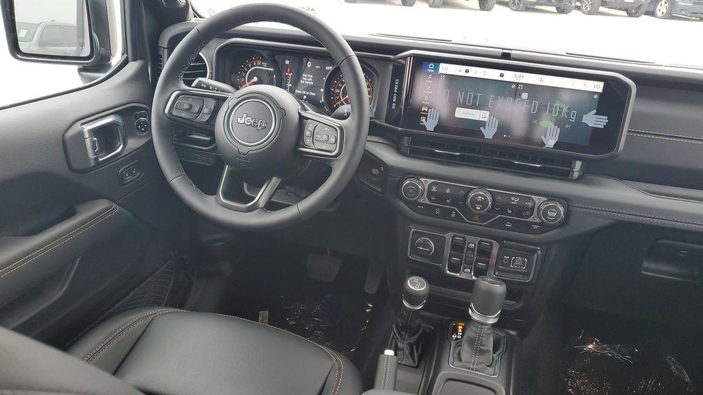 new 2025 Jeep Gladiator car, priced at $44,877