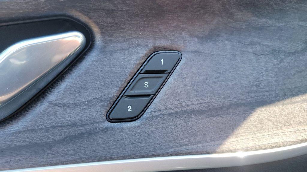 new 2025 Jeep Grand Cherokee car, priced at $49,121