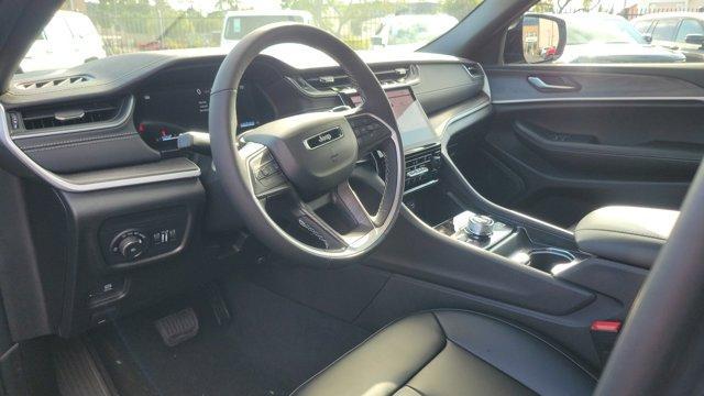 new 2025 Jeep Grand Cherokee car, priced at $52,735