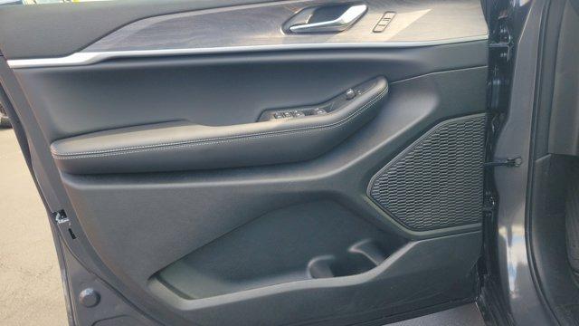 new 2025 Jeep Grand Cherokee car, priced at $52,735
