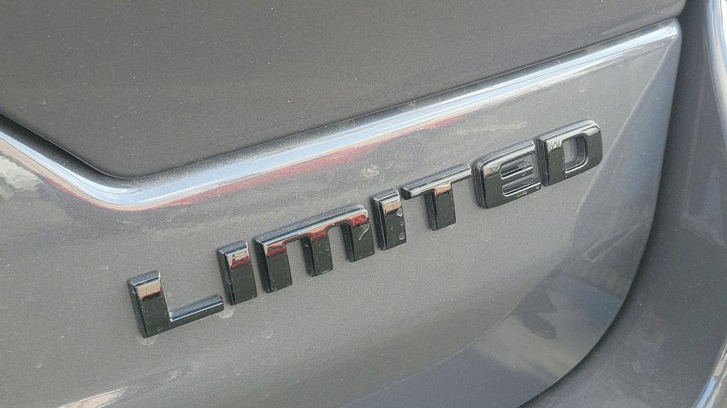 new 2025 Jeep Grand Cherokee car, priced at $49,121