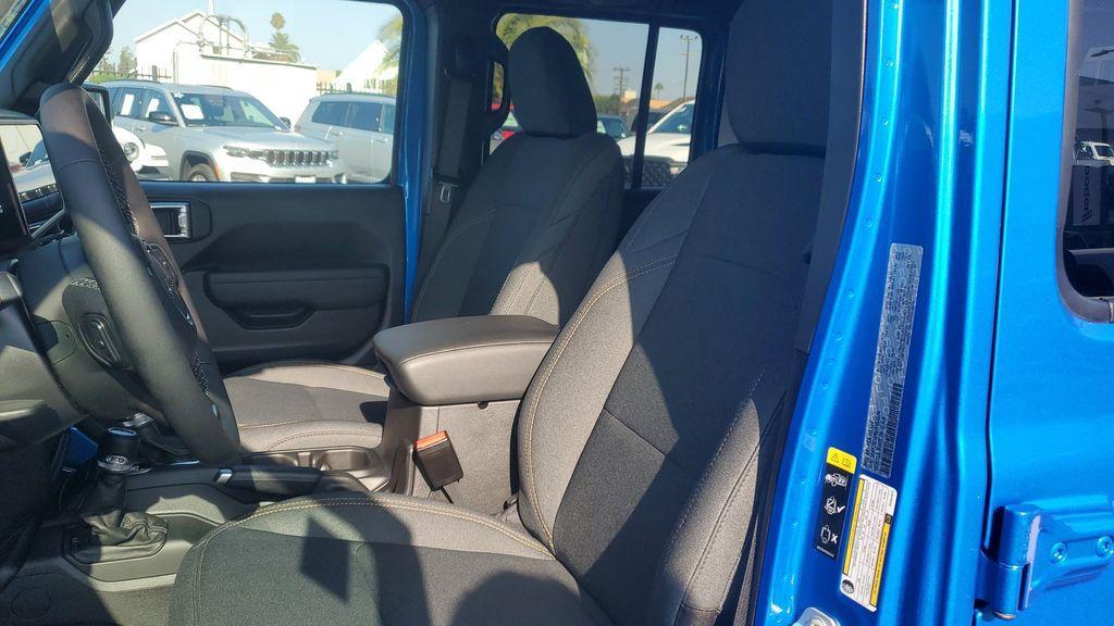 new 2025 Jeep Wrangler car, priced at $50,726