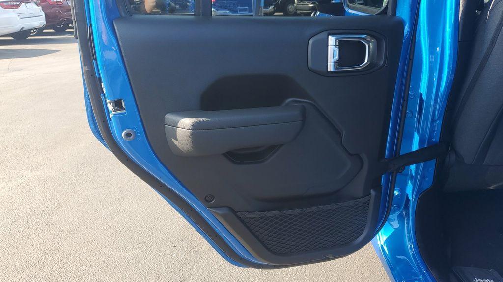 new 2025 Jeep Wrangler car, priced at $50,726