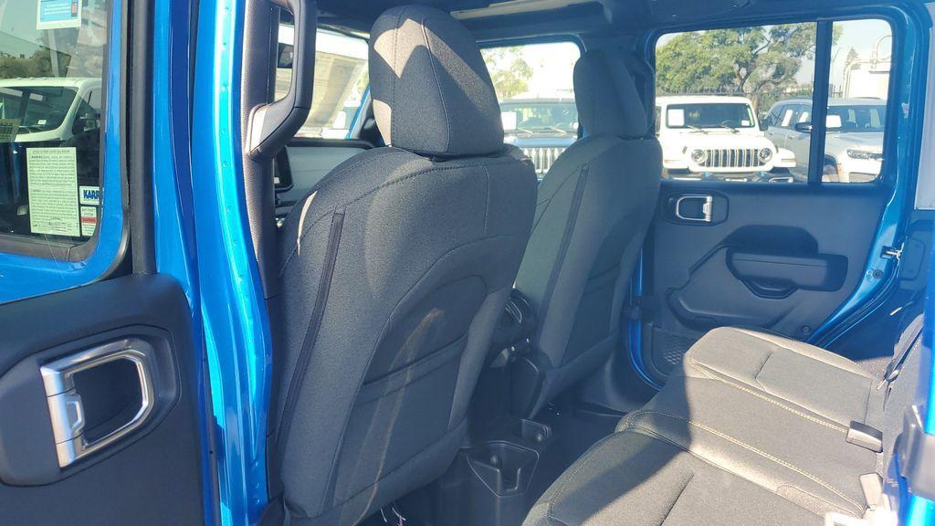 new 2025 Jeep Wrangler car, priced at $50,726