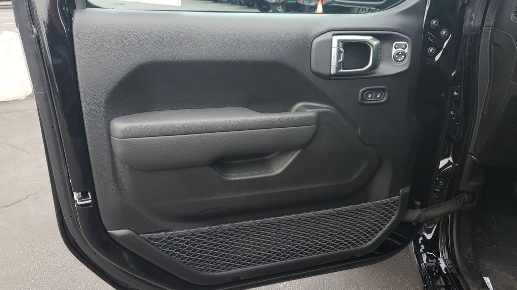 new 2026 Jeep Gladiator car, priced at $49,867