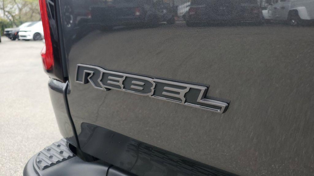 new 2025 Ram 1500 car