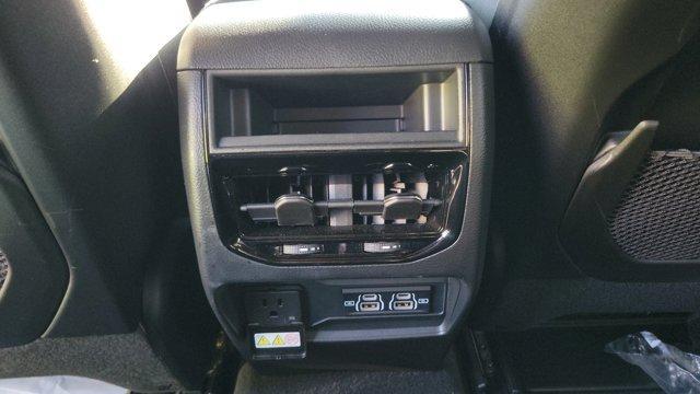 used 2025 Jeep Grand Cherokee car, priced at $34,419