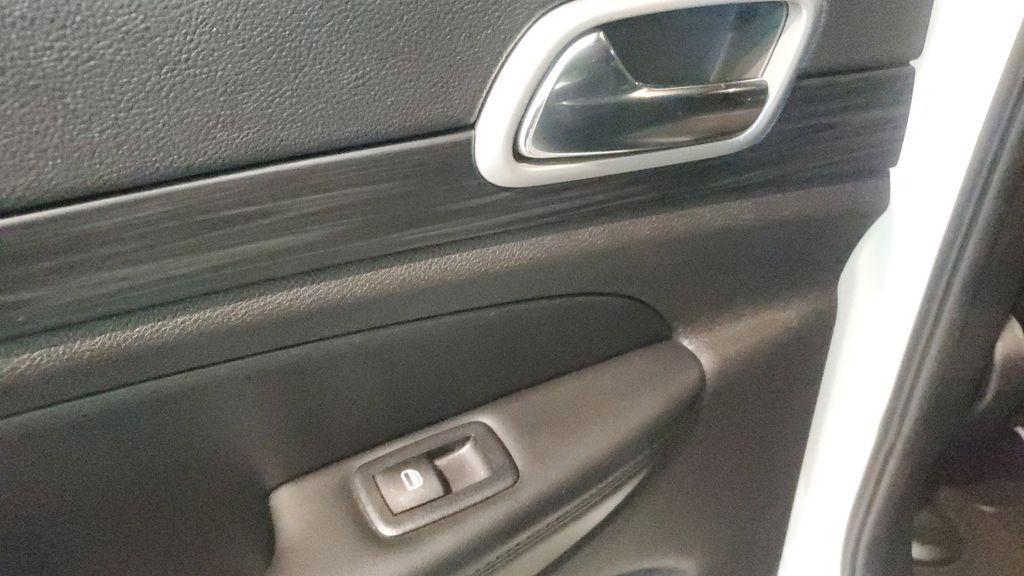 used 2021 Jeep Grand Cherokee car, priced at $20,919