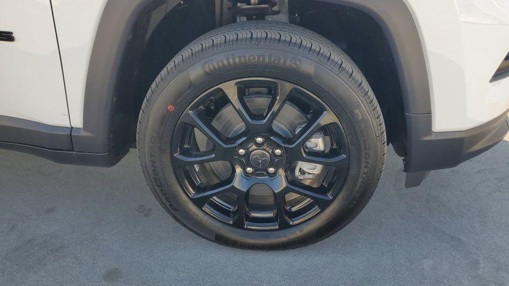new 2025 Jeep Compass car, priced at $27,655