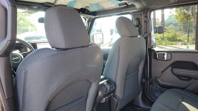 new 2025 Jeep Wrangler car, priced at $44,175