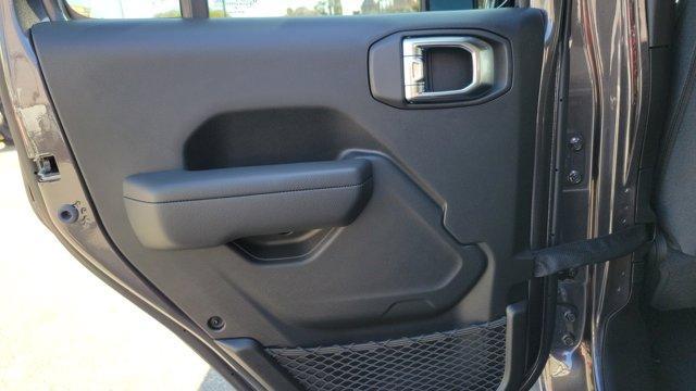 new 2025 Jeep Wrangler car, priced at $44,175