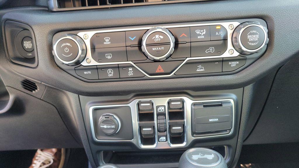 new 2025 Jeep Wrangler car, priced at $37,995