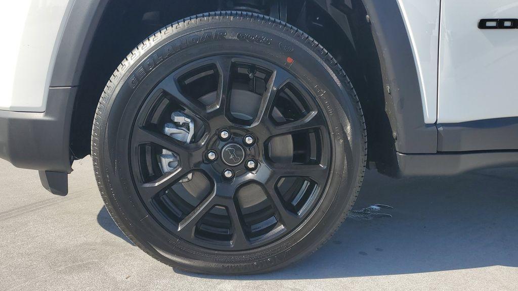 new 2026 Jeep Compass car, priced at $30,499