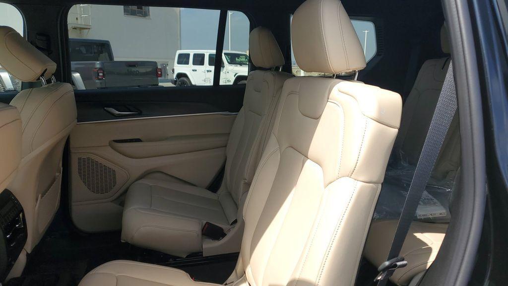 new 2025 Jeep Grand Cherokee L car, priced at $51,032