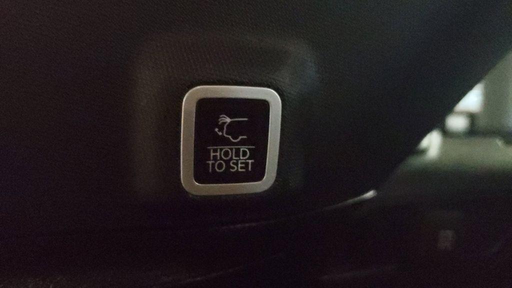 used 2025 Jeep Grand Cherokee car, priced at $33,919