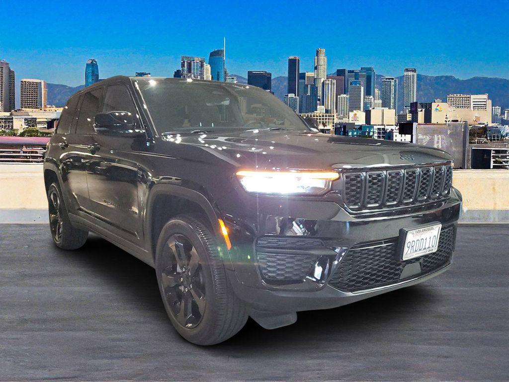 used 2025 Jeep Grand Cherokee car, priced at $33,919