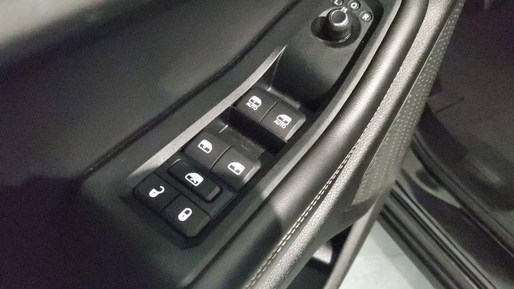 used 2025 Jeep Grand Cherokee car, priced at $33,919