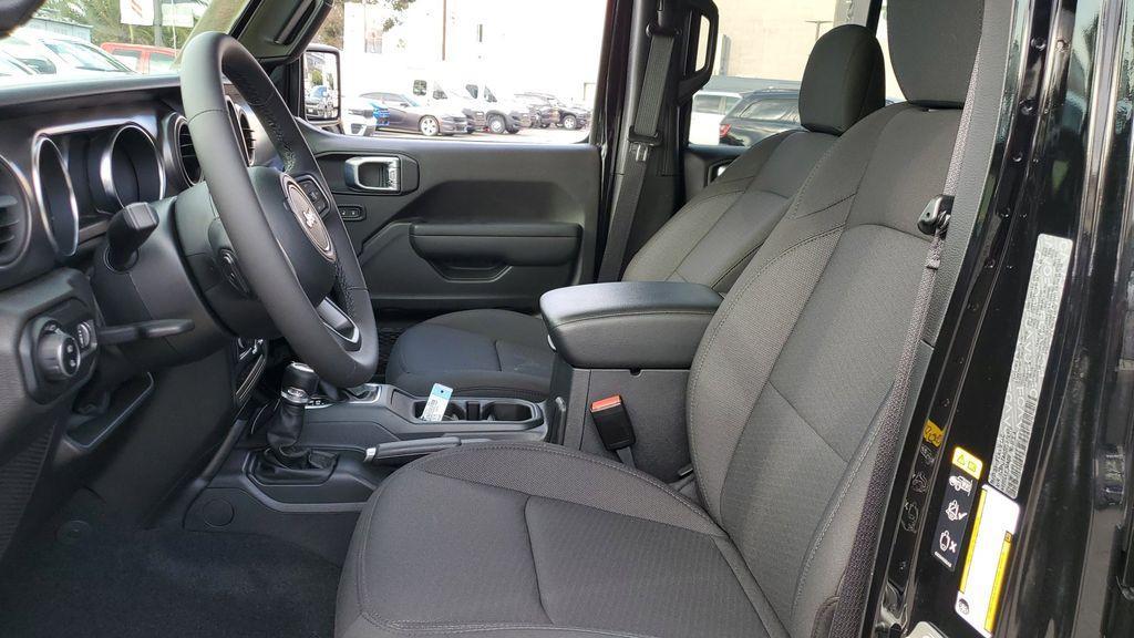 used 2023 Jeep Gladiator car, priced at $34,919