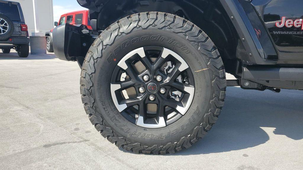 new 2025 Jeep Wrangler car, priced at $62,522