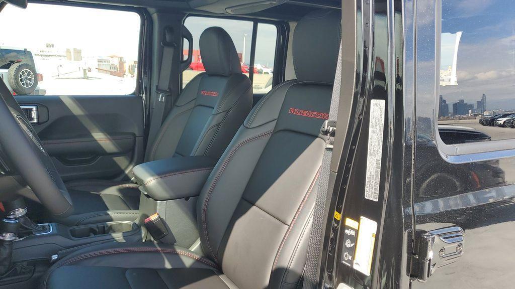 new 2025 Jeep Wrangler car, priced at $62,522