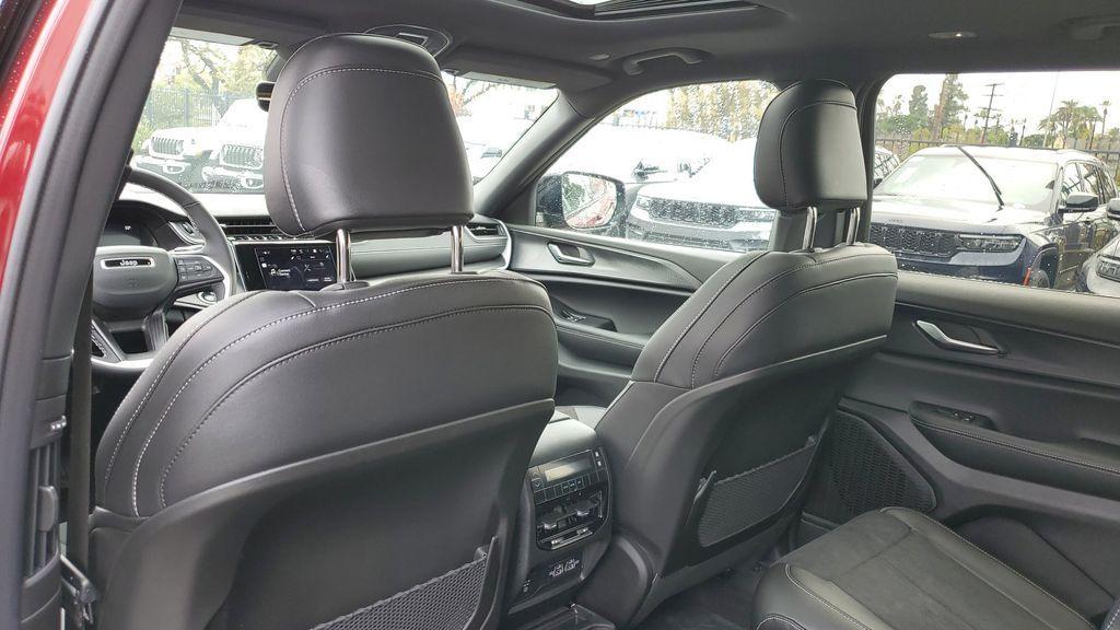 new 2025 Jeep Grand Cherokee L car, priced at $38,988