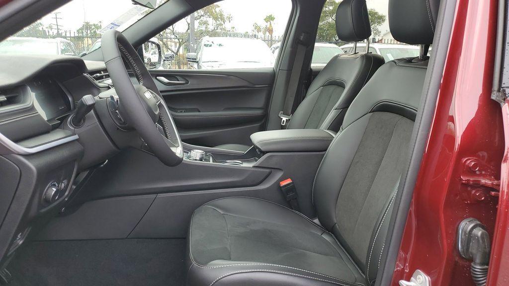 new 2025 Jeep Grand Cherokee L car, priced at $38,988