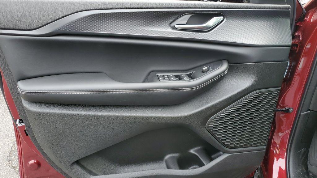 new 2025 Jeep Grand Cherokee L car, priced at $38,988
