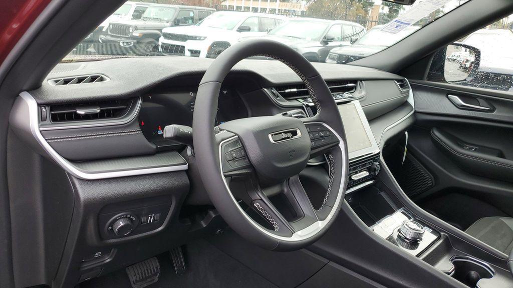 new 2025 Jeep Grand Cherokee L car, priced at $38,988