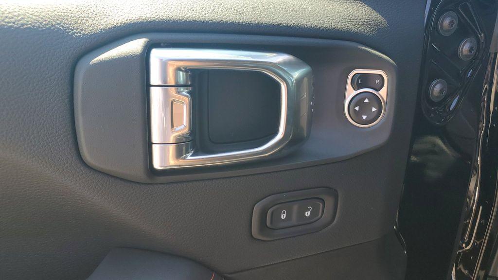 new 2025 Jeep Wrangler car, priced at $65,826