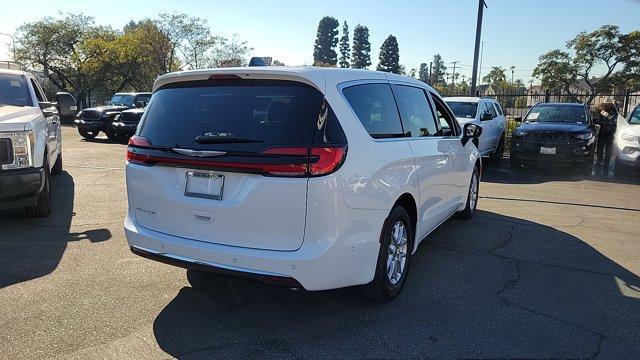 new 2025 Chrysler Pacifica car, priced at $45,425