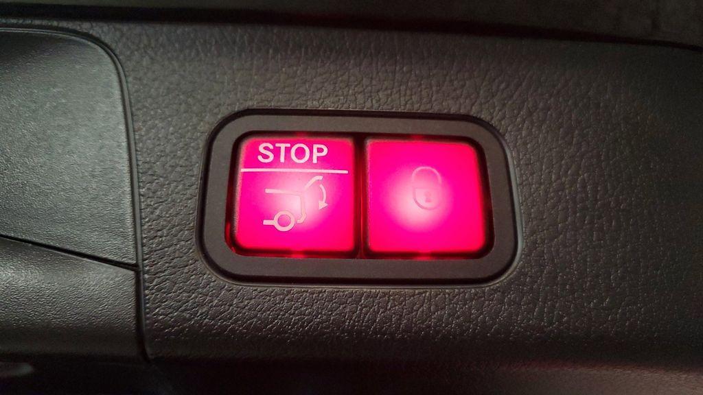 used 2024 Mercedes-Benz GLB 250 car, priced at $27,919