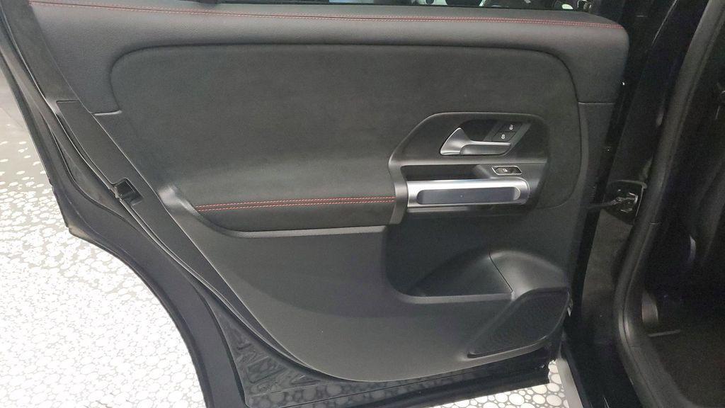 used 2024 Mercedes-Benz GLB 250 car, priced at $27,919