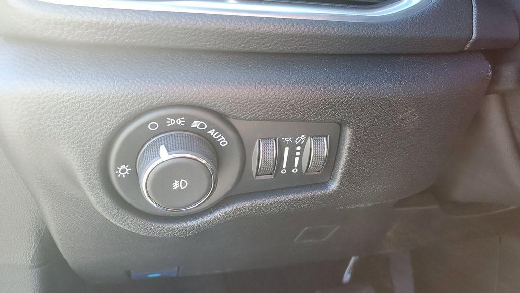 new 2025 Chrysler Pacifica car, priced at $46,995