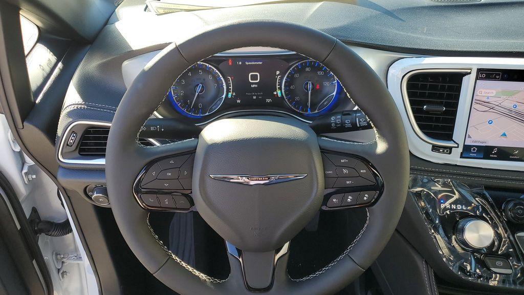 new 2025 Chrysler Pacifica car, priced at $46,995