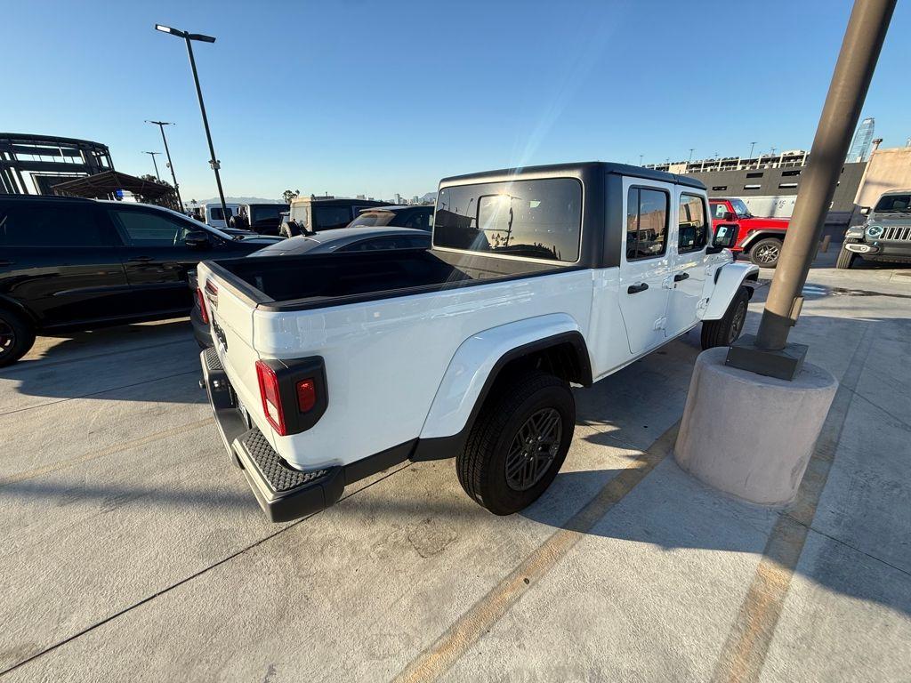 used 2024 Jeep Gladiator car, priced at $38,919